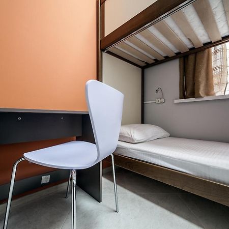 Ostriv Hostel Lviv Buitenkant foto