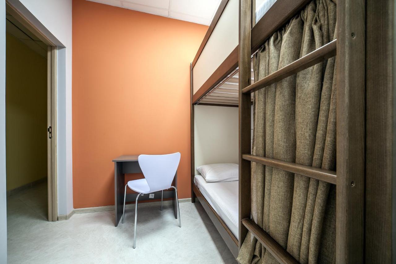Ostriv Hostel Lviv Buitenkant foto